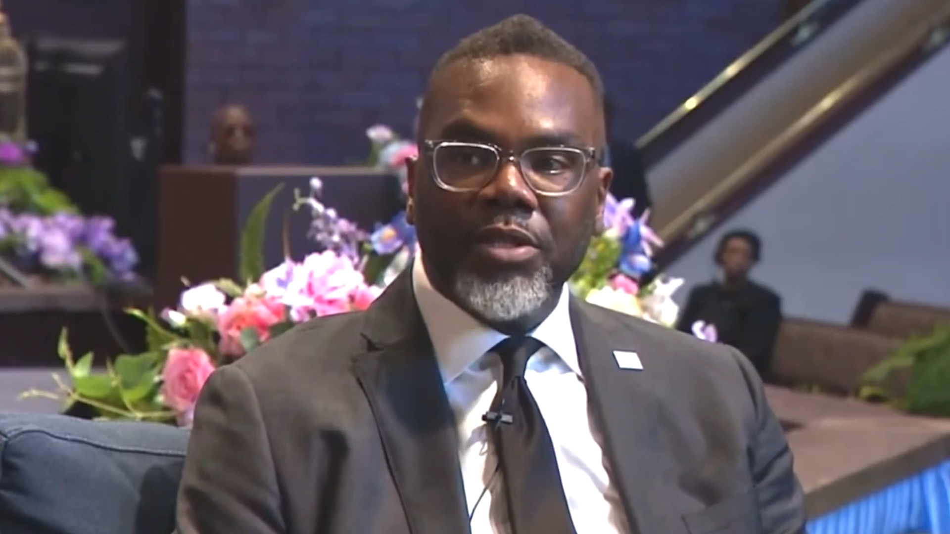 Chicago Mayor Defends Hiring by Race